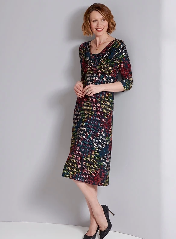 Ellipse – Kleid mit Wasserfallkragen