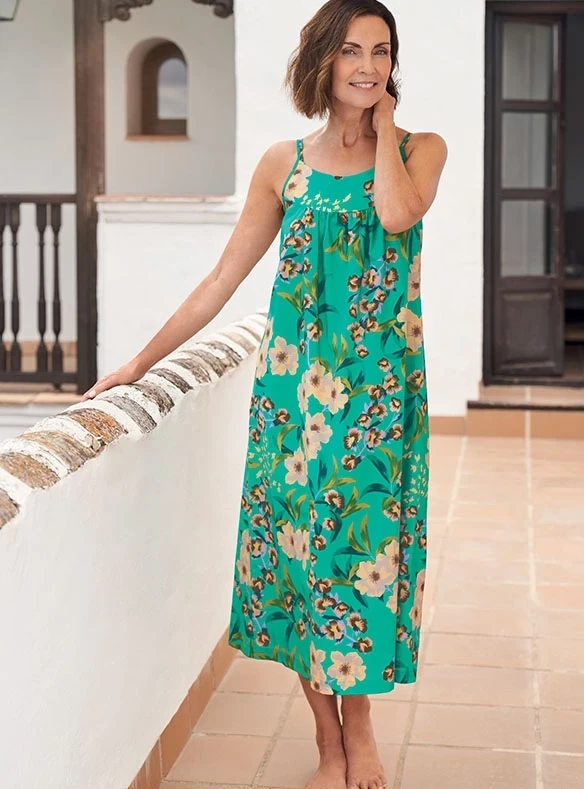 Exotisch anmutendes Blütennachtkleid