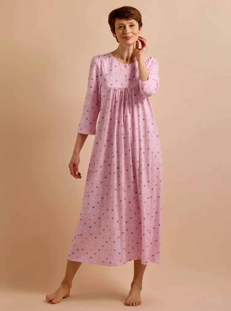 Getupftes Nachtkleid aus Jersey