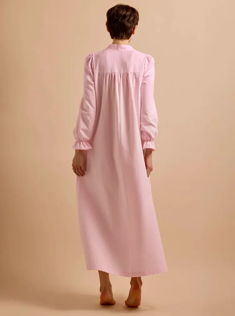 Klassisches Nachtkleid aus Baumwolltwill