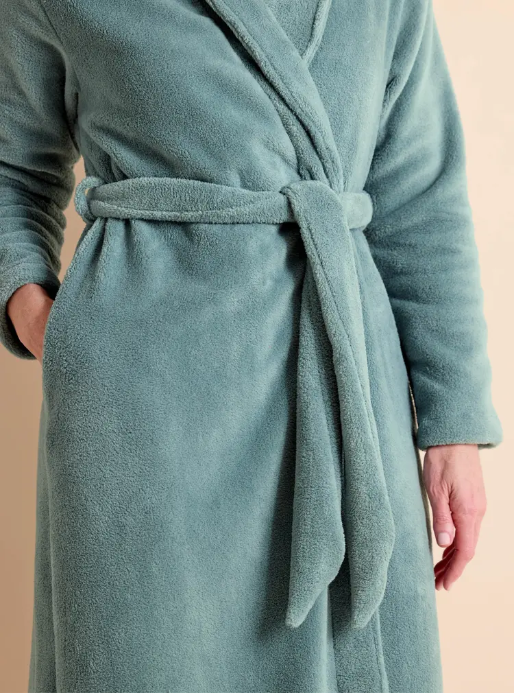 Kuscheliger Wickelmantel aus Fleece