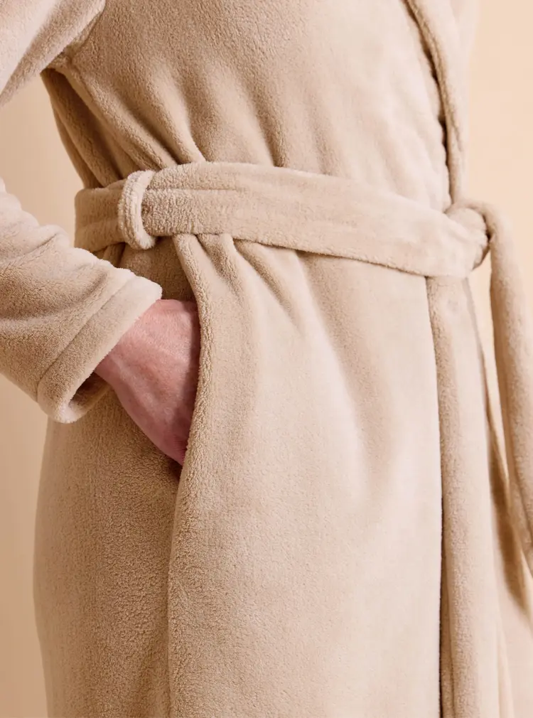 Kuscheliger Wickelmantel aus Fleece