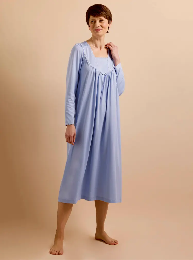 Langärmliges Nachtkleid mit Spitzenbesatz